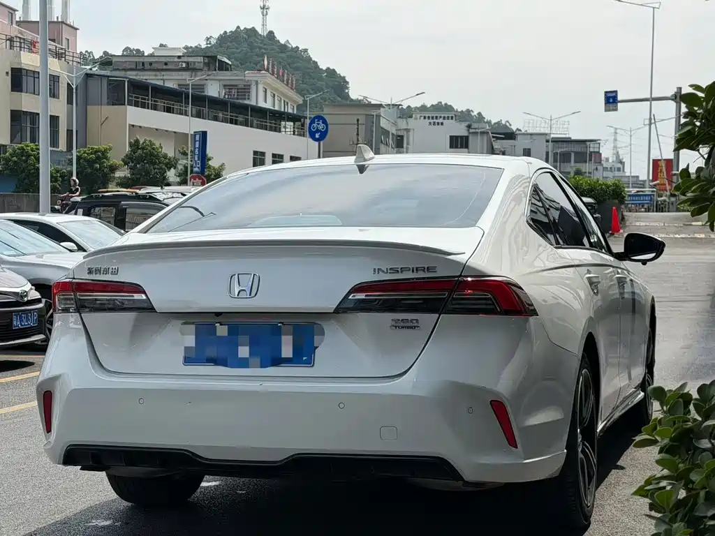 Honda Inspire — фото 9