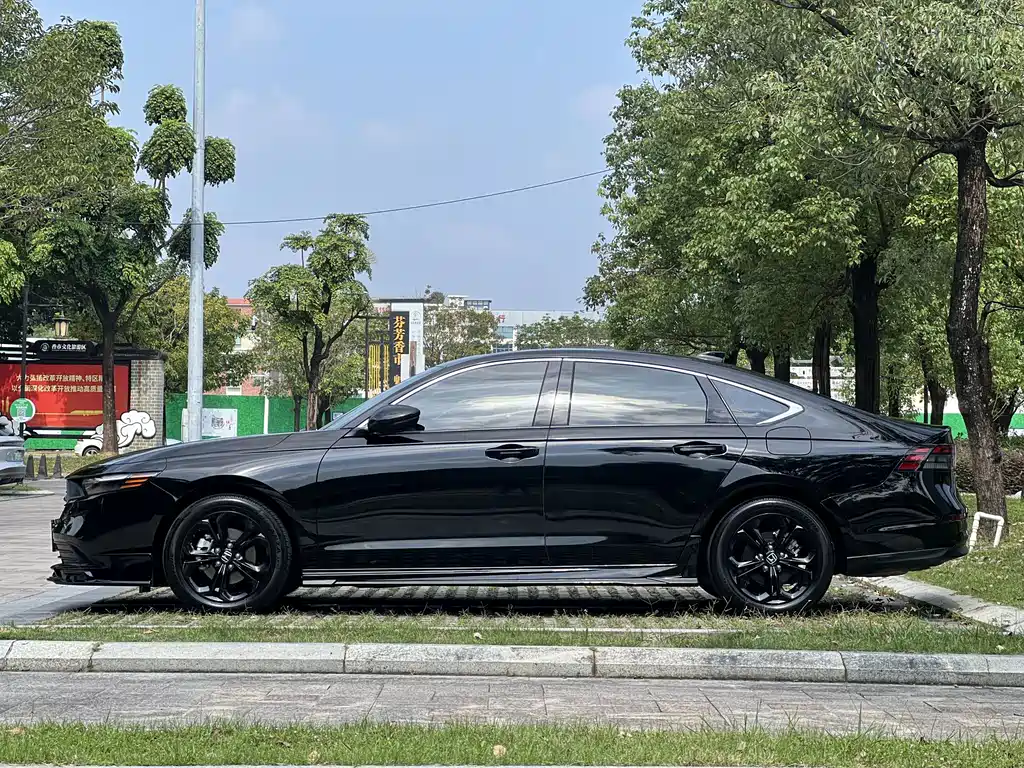 Honda Accord — фото 4