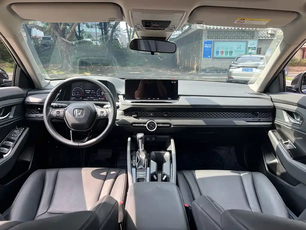 Honda Accord — фото 6