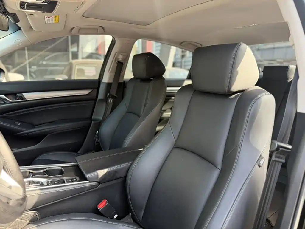 Honda Accord — фото 14