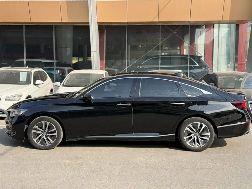 Honda Accord — фото 5