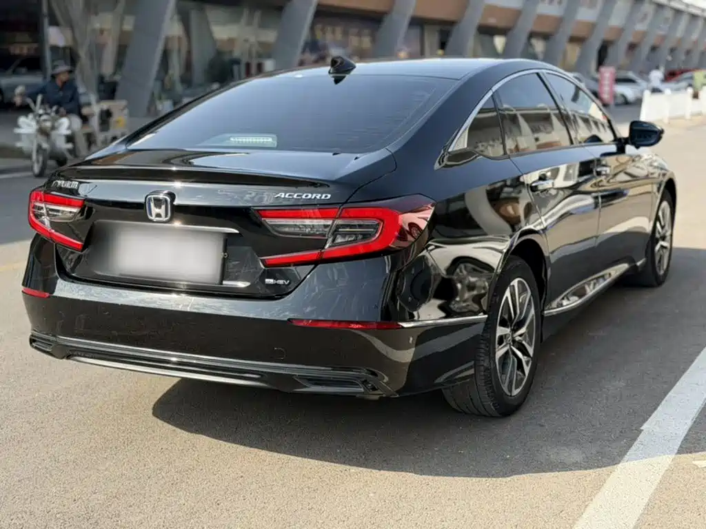 Honda Accord — фото 6