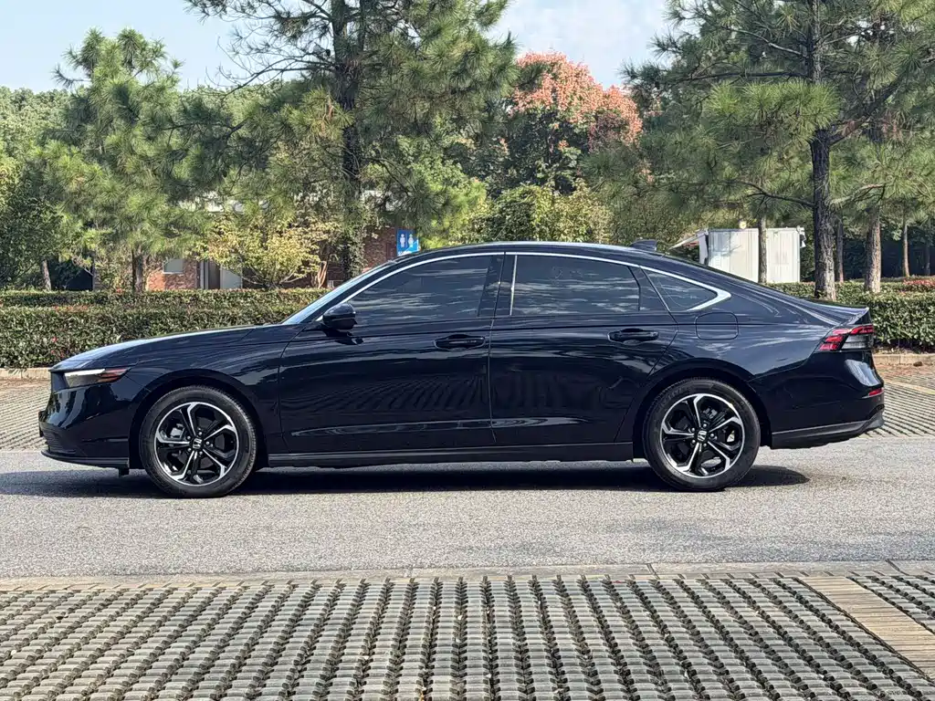 Honda Accord — фото 3