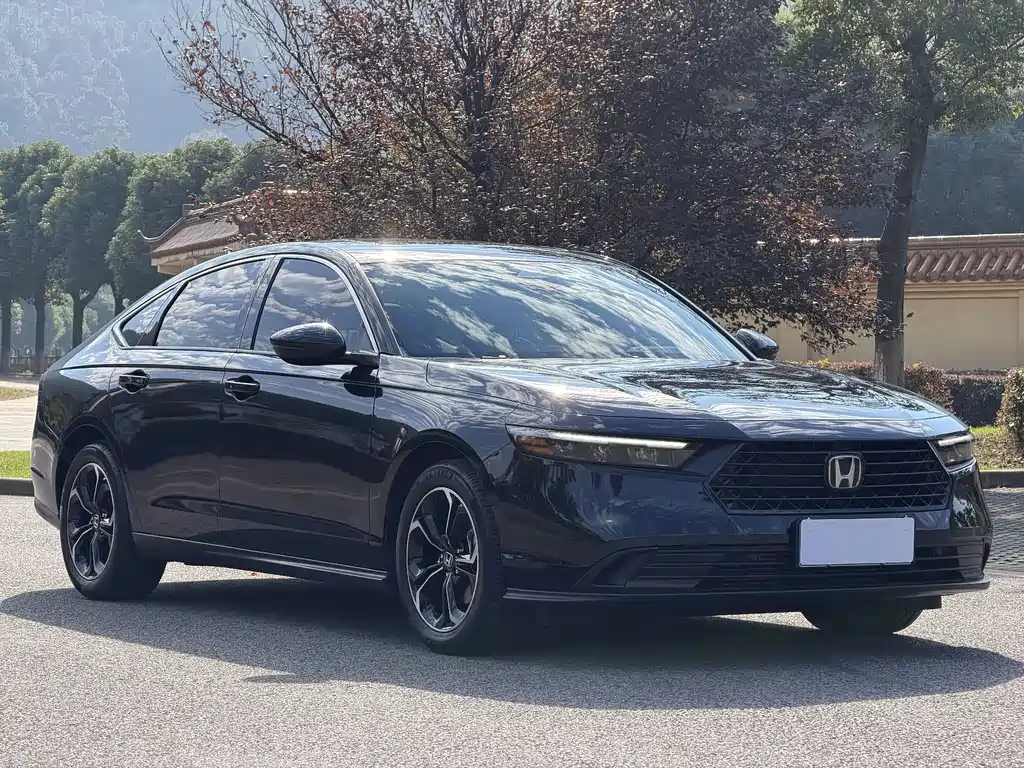 Honda Accord — фото 8
