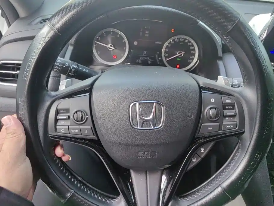 Honda UR-V — фото 15