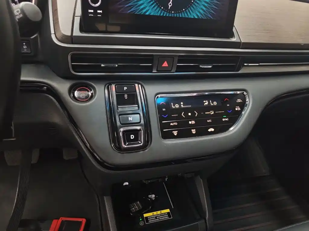 Honda Odyssey — фото 14