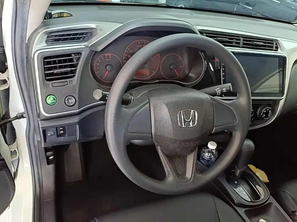 Honda City — фото 11