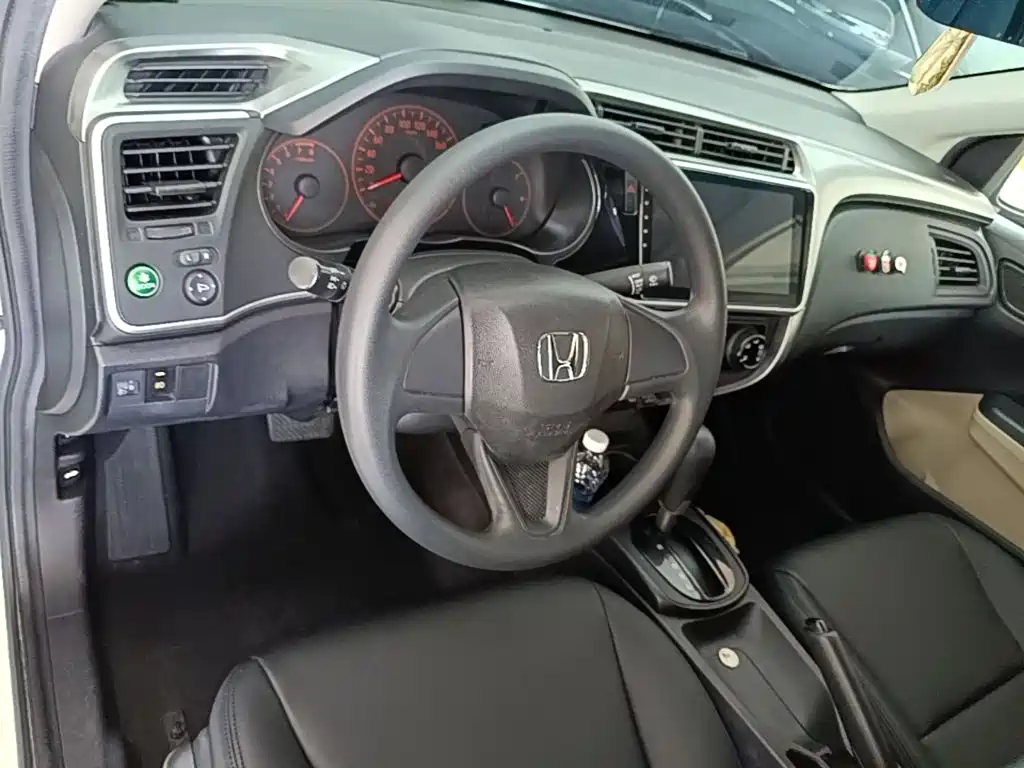 Honda City — фото 10
