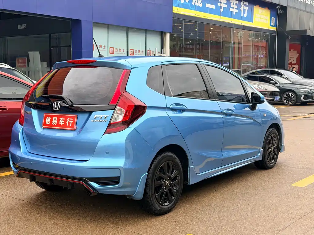 Honda Fit — фото 4