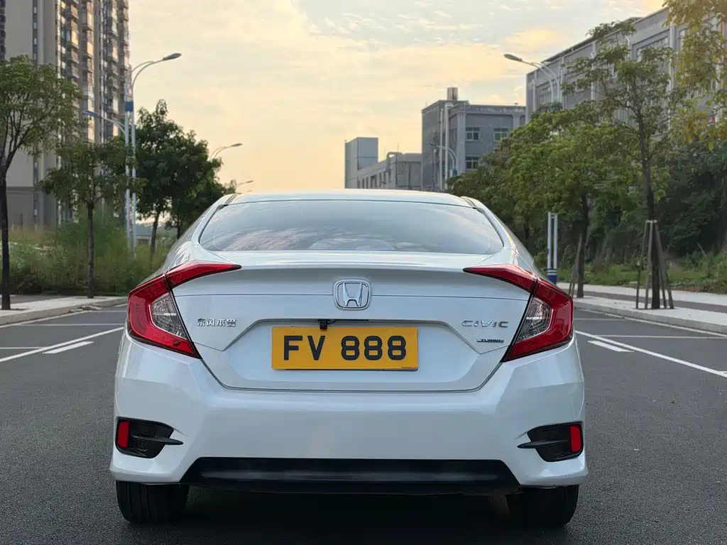 Honda Civic — фото 5