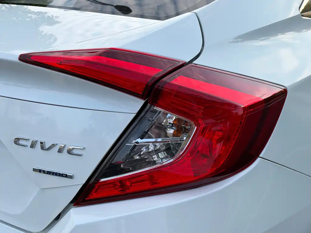 Honda Civic — фото 8