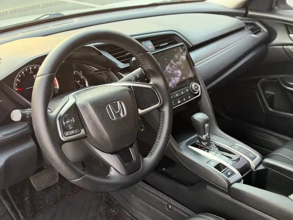 Honda Civic — фото 10