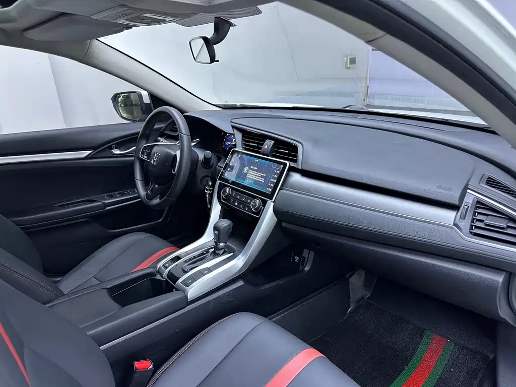 Honda Civic — фото 11