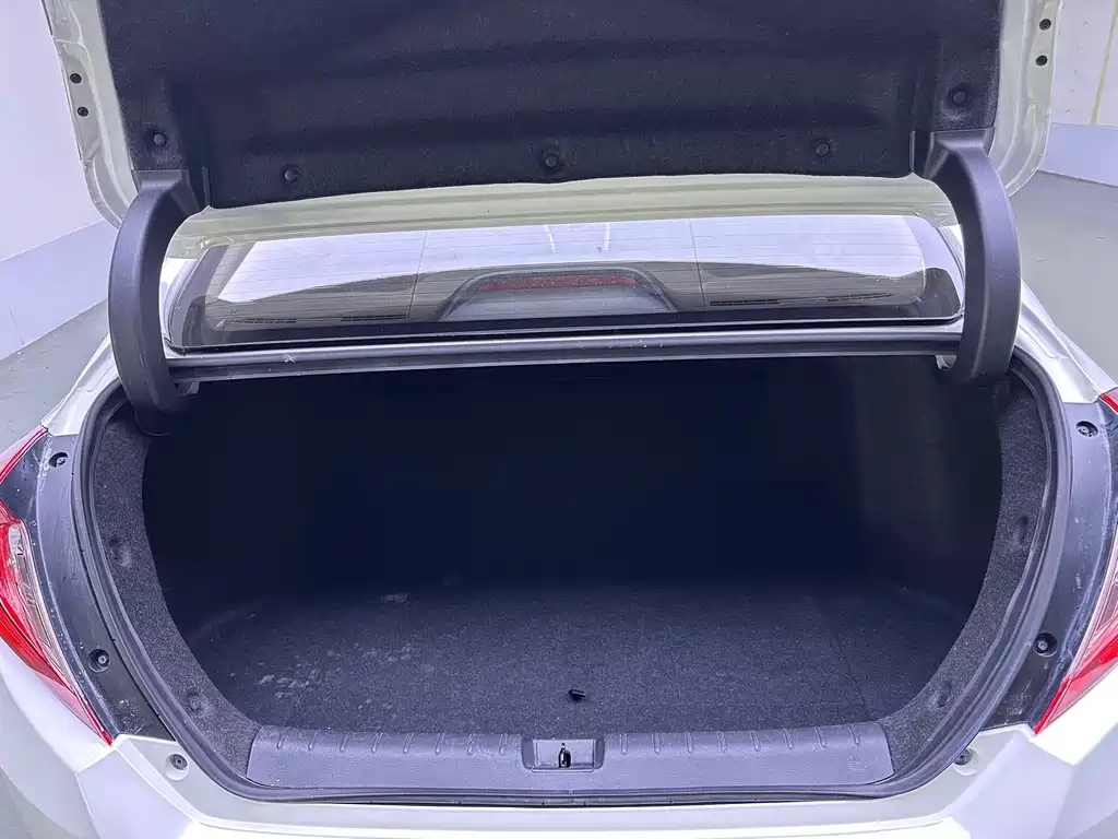 Honda Civic — фото 14