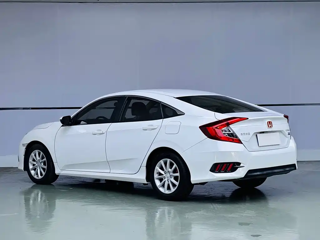 Honda Civic — фото 4