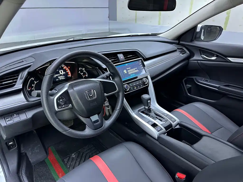 Honda Civic — фото 10