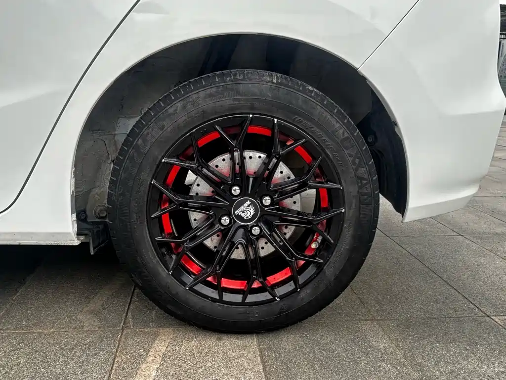 Honda Fit — фото 11
