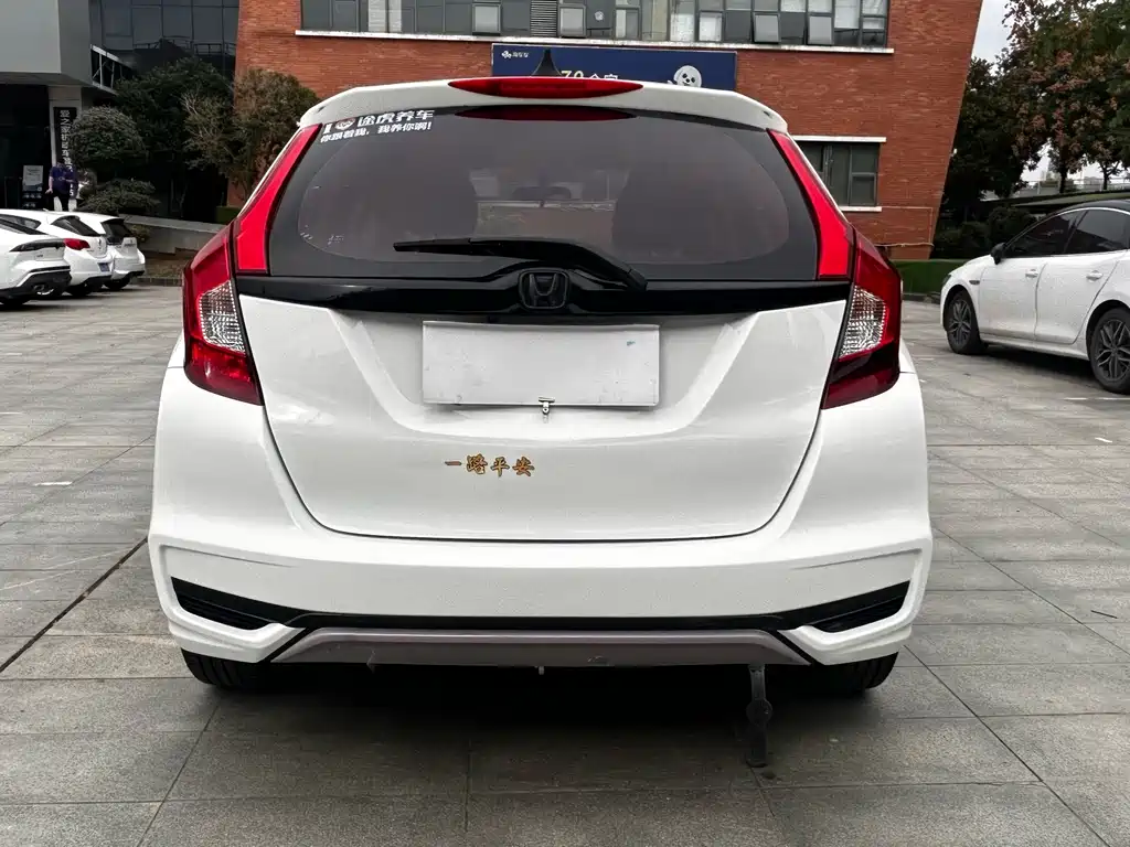 Honda Fit — фото 4