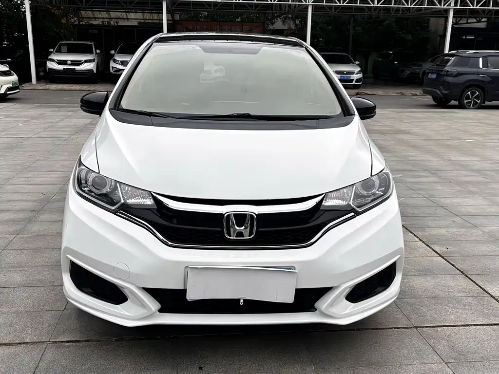 Honda Fit — фото 7