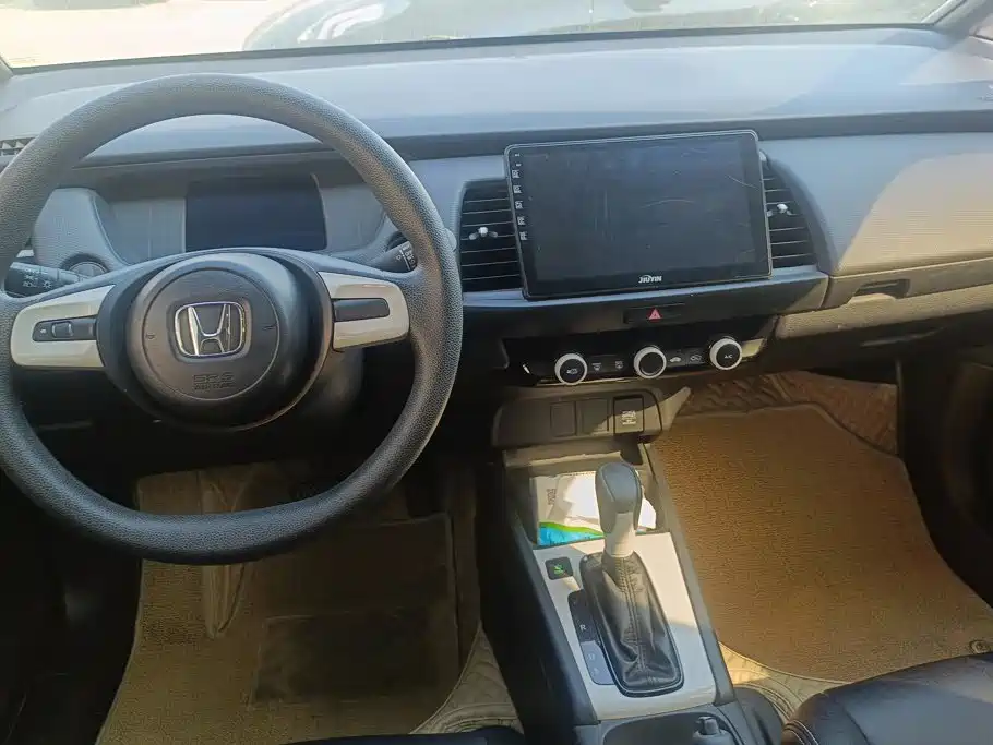 Honda Fit — фото 11