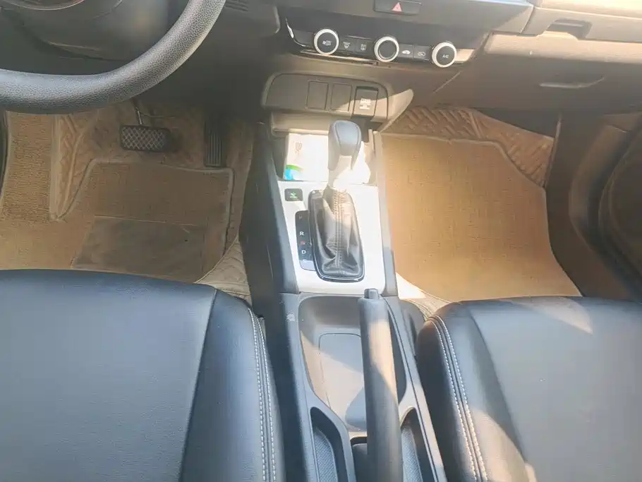 Honda Fit — фото 15