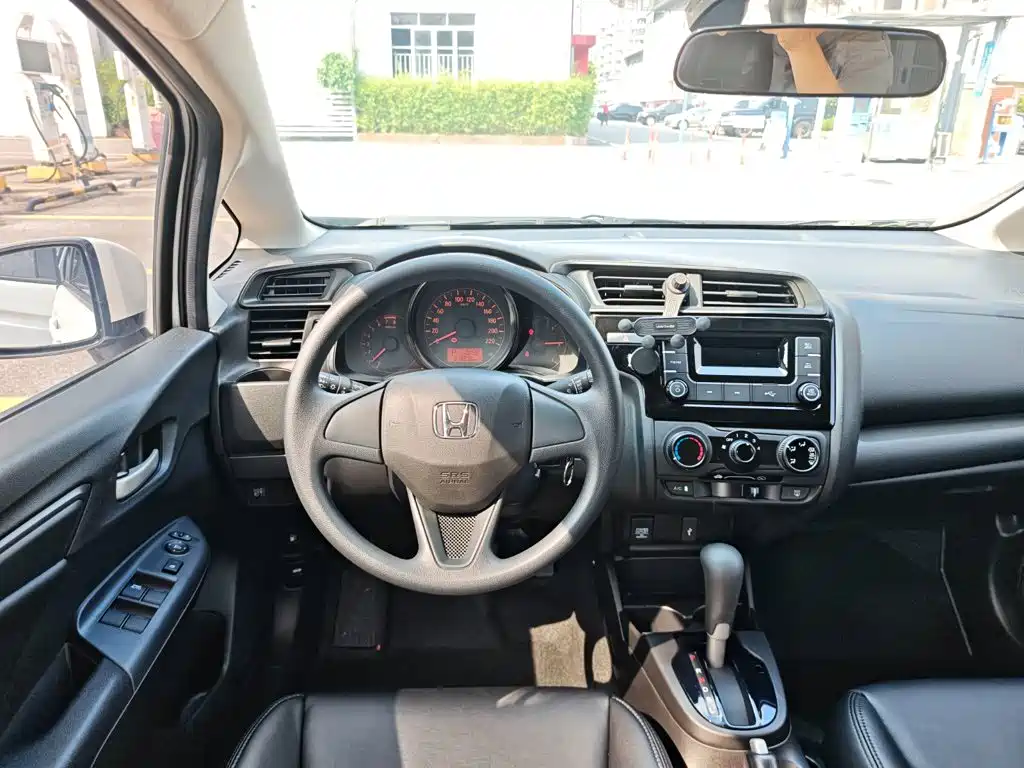 Honda Fit — фото 18