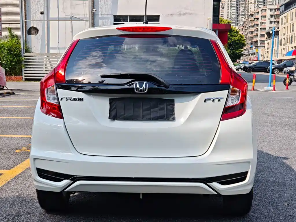 Honda Fit — фото 6
