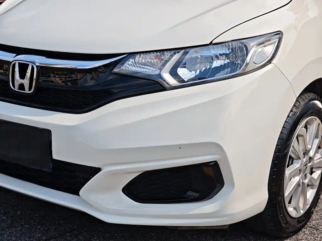 Honda Fit — фото 9