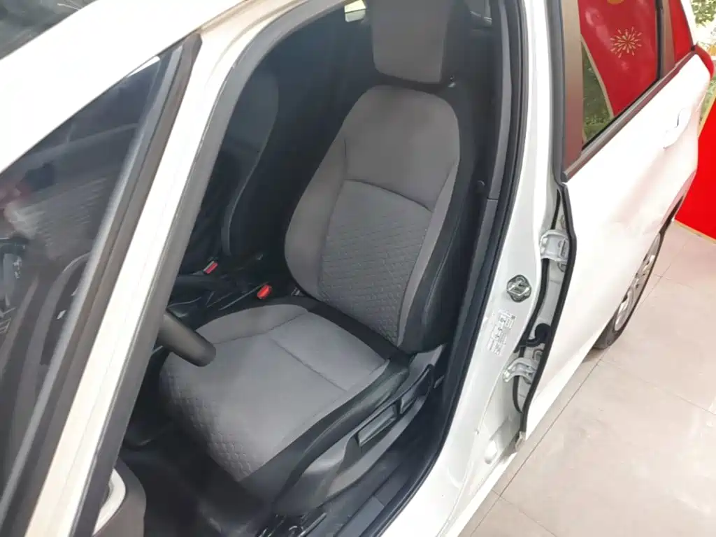 Honda Fit — фото 15