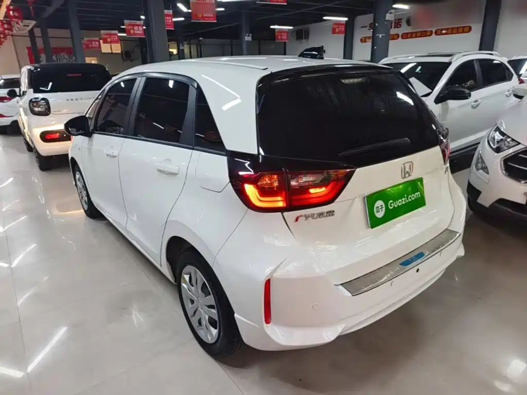 Honda Fit — фото 5