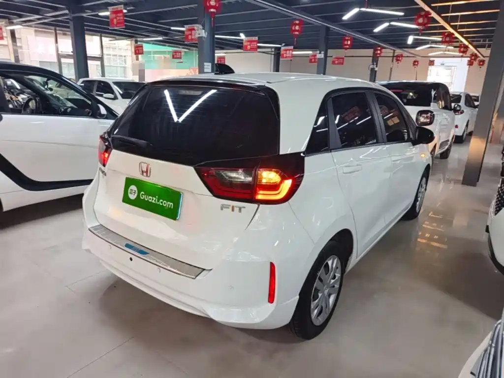 Honda Fit — фото 7
