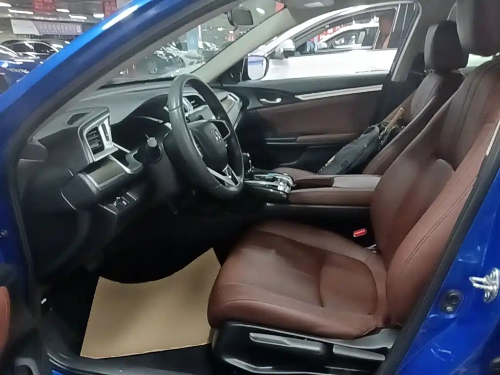 Honda Civic — фото 15