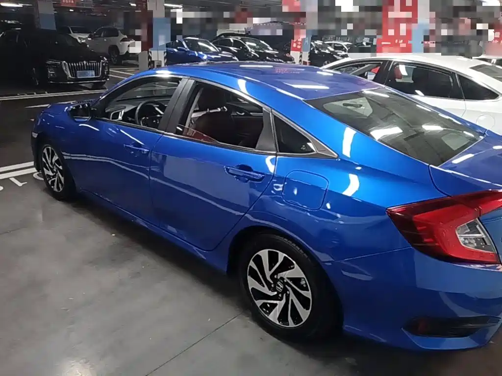 Honda Civic — фото 5