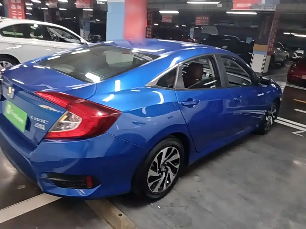 Honda Civic — фото 7