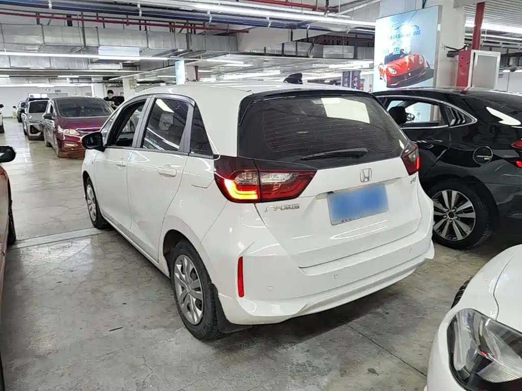 Honda Fit — фото 5