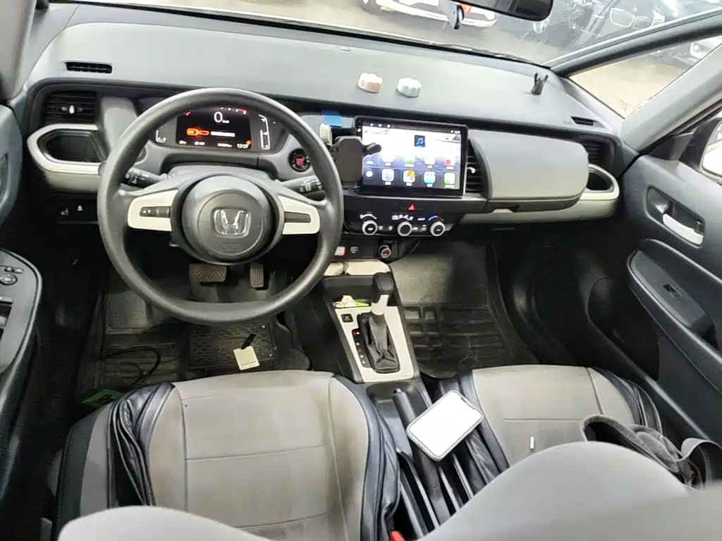 Honda Fit — фото 10