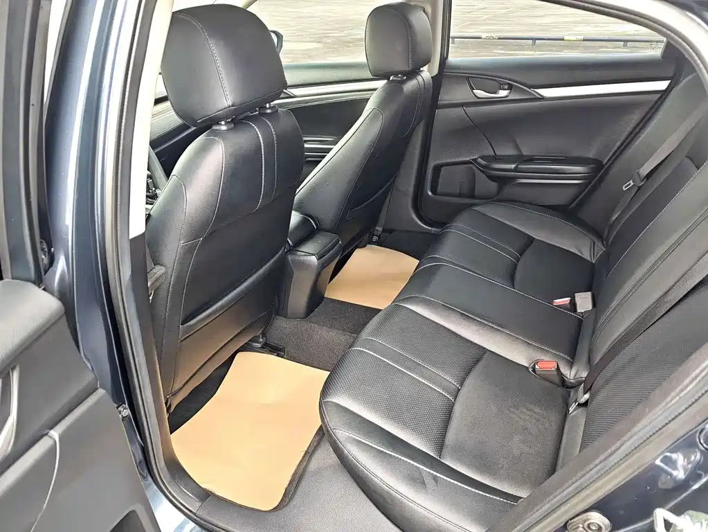 Honda Civic — фото 9