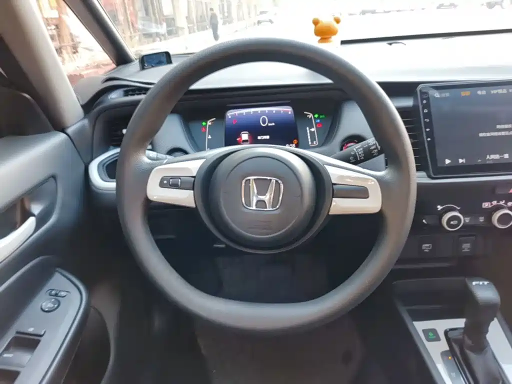 Honda Fit — фото 11