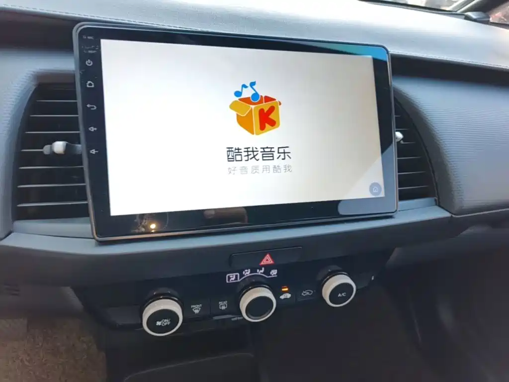 Honda Fit — фото 13