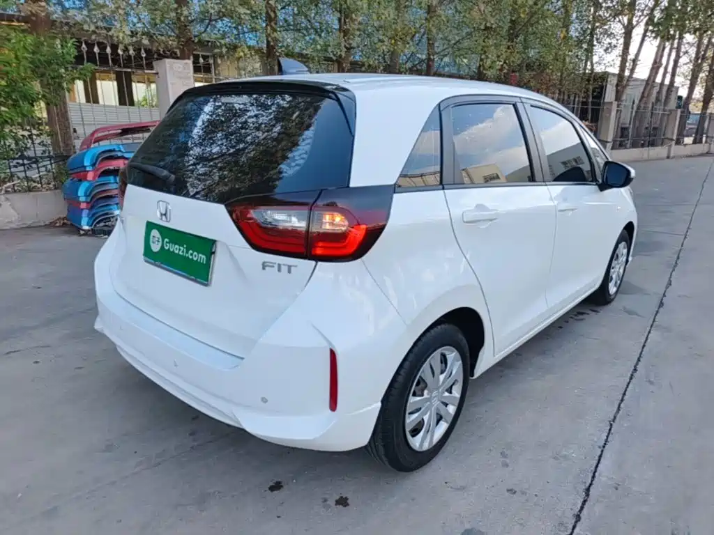 Honda Fit — фото 7
