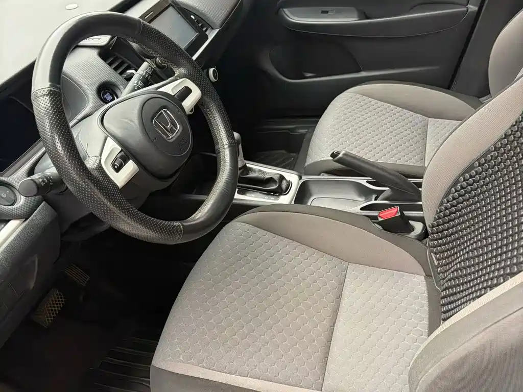 Honda Fit — фото 5