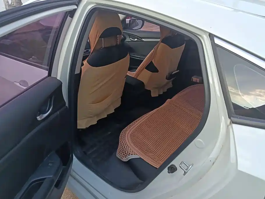 Honda Civic — фото 9