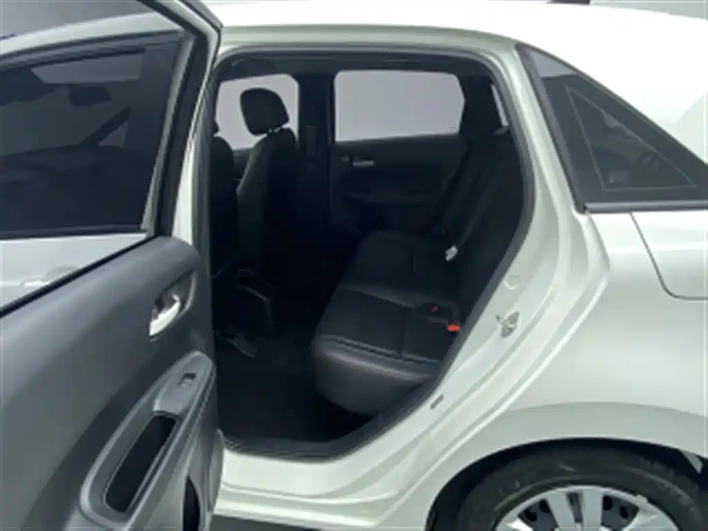 Honda Fit — фото 7