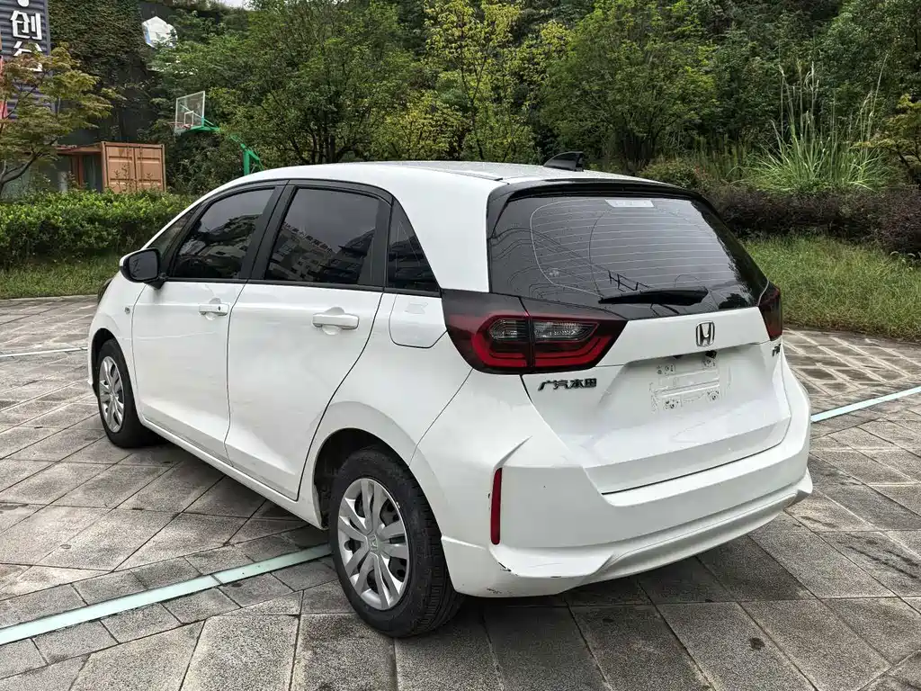 Honda Fit — фото 4