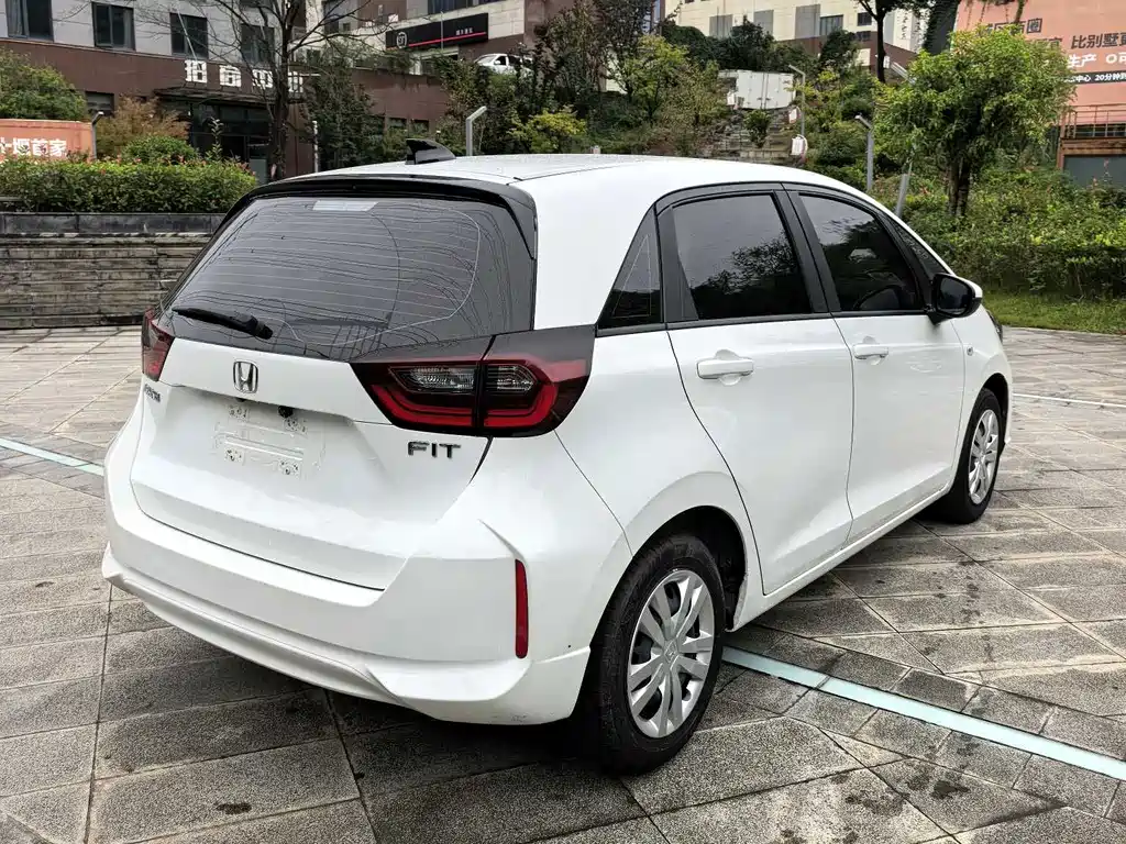 Honda Fit — фото 6
