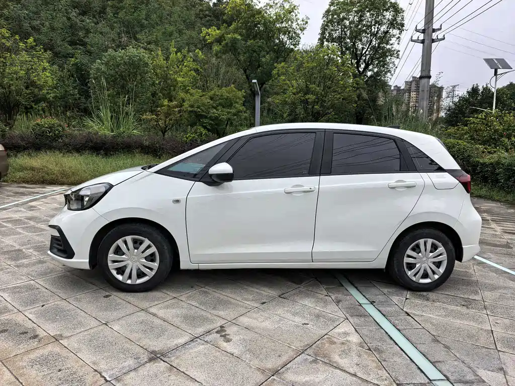 Honda Fit — фото 7