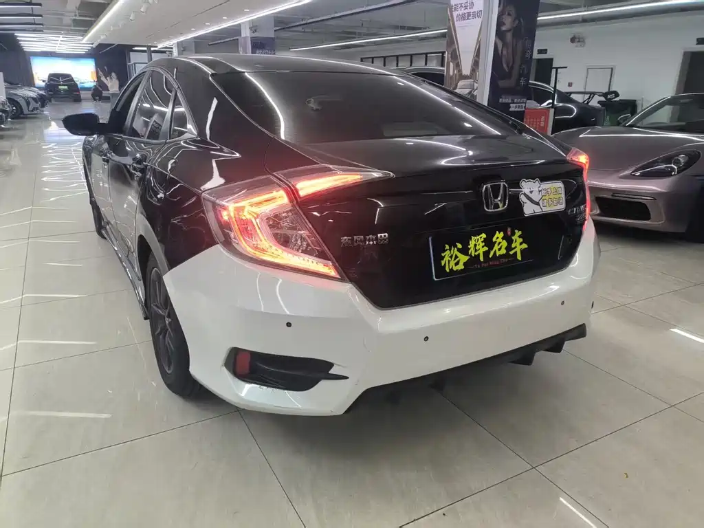 Honda Civic — фото 8