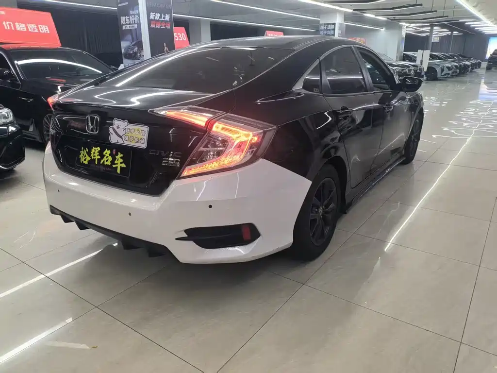 Honda Civic — фото 9
