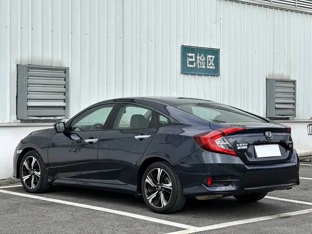 Honda Civic — фото 7