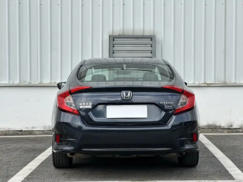 Honda Civic — фото 8